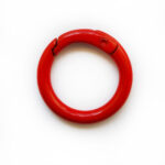 Mosquetón circular rojo