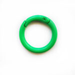 Mosquetón circular verde